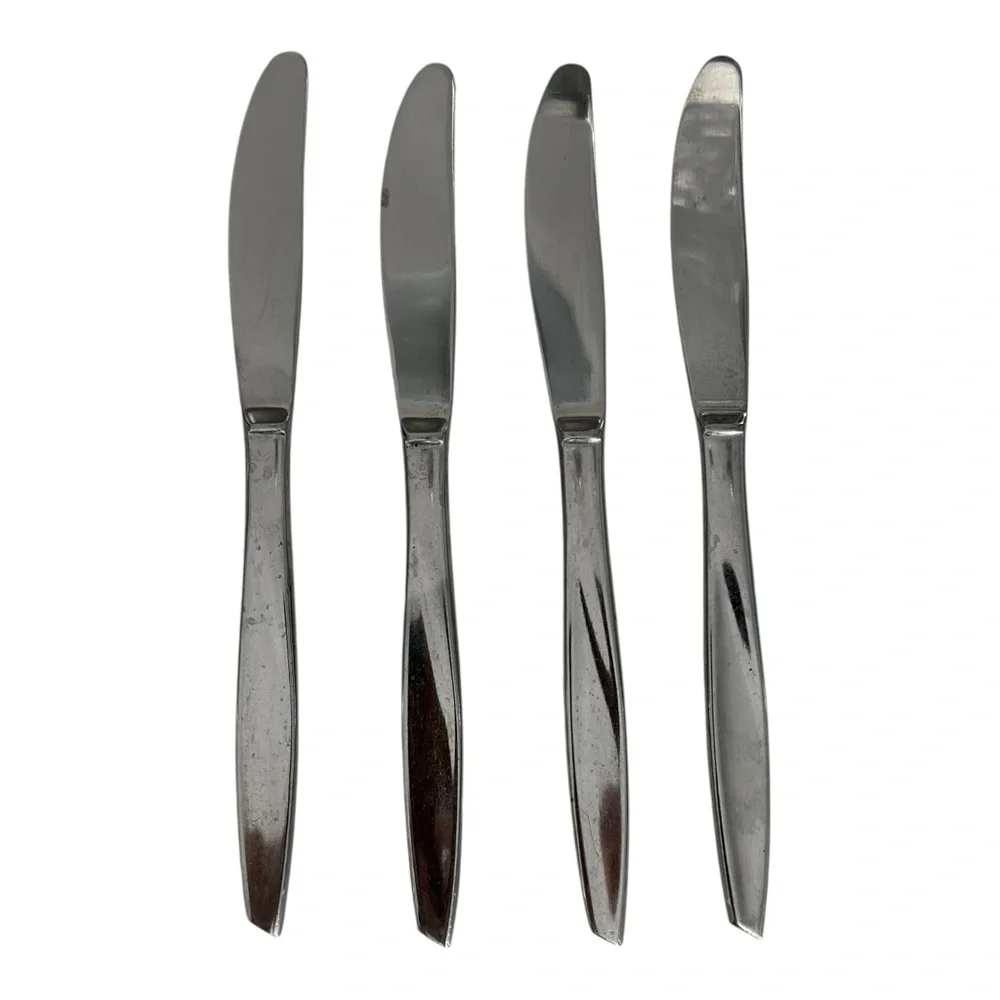 Vintage Lot (4) Crestmark Dinner Knives Stainless Silverware Flatware